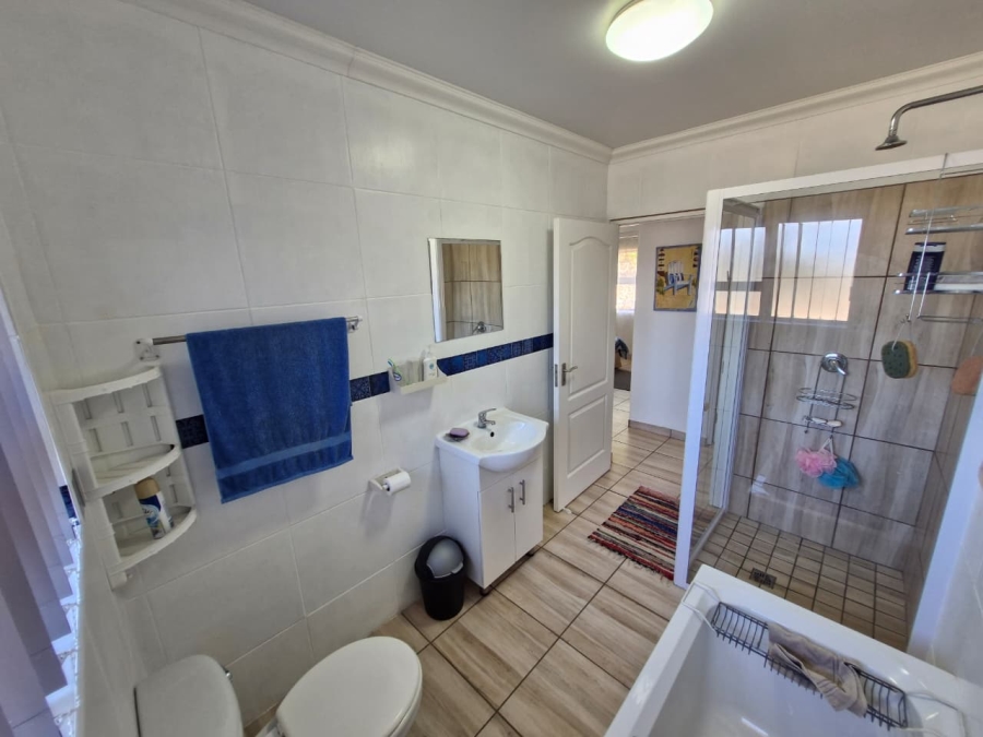 3 Bedroom Property for Sale in Stilbaai Wes Western Cape
